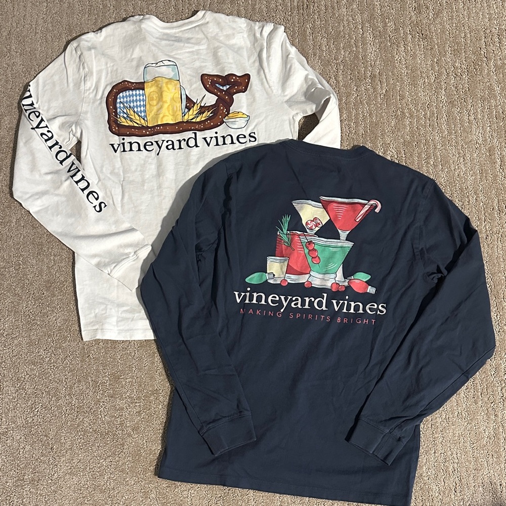 2 Men’s Holiday Vineyard Vines T-Shirts